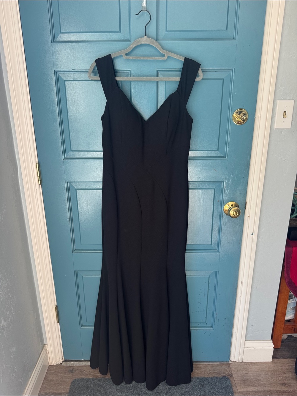 Elegant Black Maxi Dress with V-Neck and Wide Straps